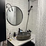 S Terrasoi Klybnui Dom Chelsea Апартаменти