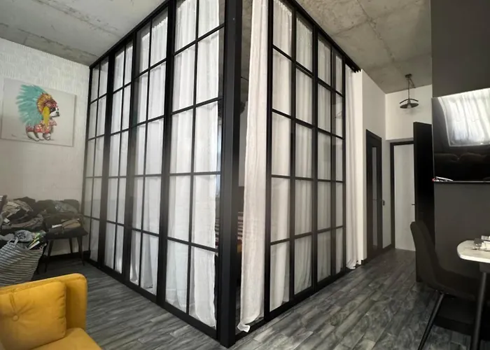 S Terrasoi Klybnui Dom Chelsea Odessza