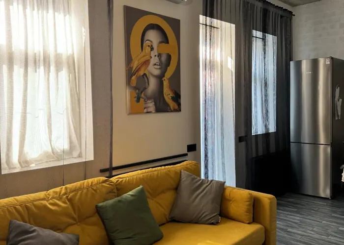 S Terrasoi Klybnui Dom Chelsea Odessza